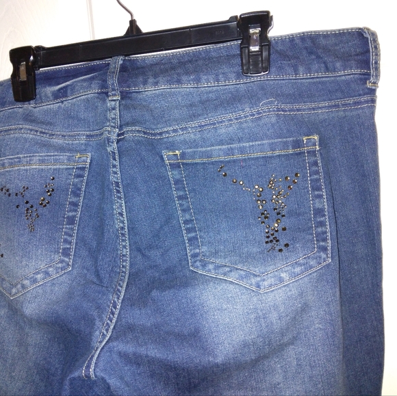 Torrid stretch jeans with rhinestones size 16 - Picture 5 of 7